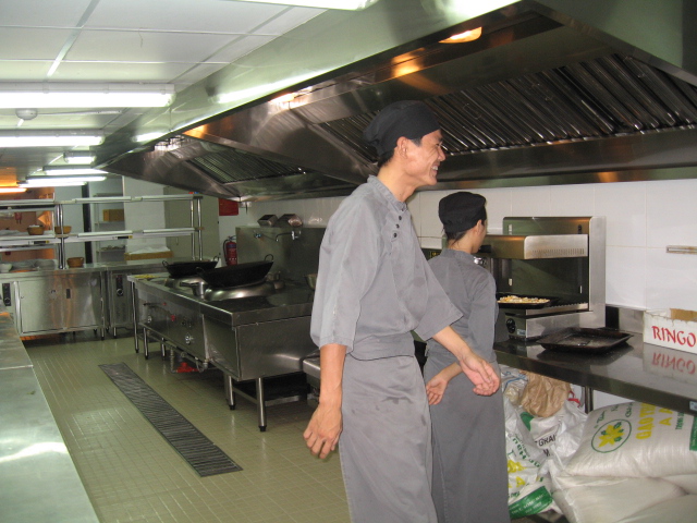 Thiết bị khách sạn - Cạnh tranh lớn giữa các doanh nghiệp